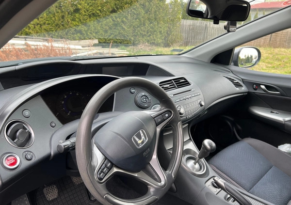 Honda Civic cena 25800 przebieg: 175000, rok produkcji 2011 z Żukowo małe 11